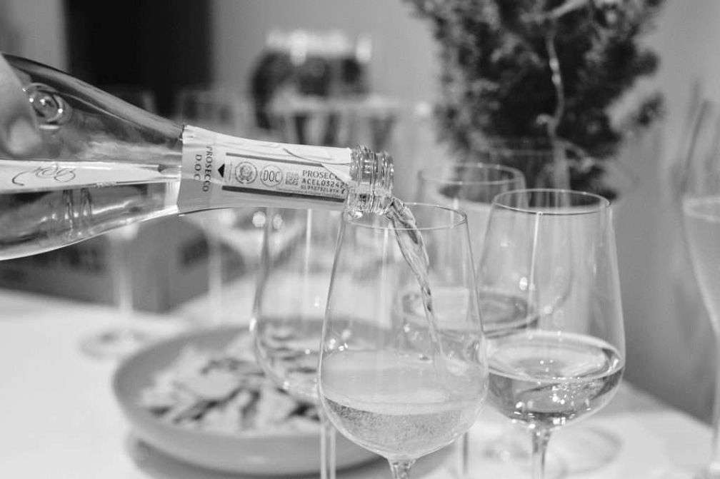 champagne flowing